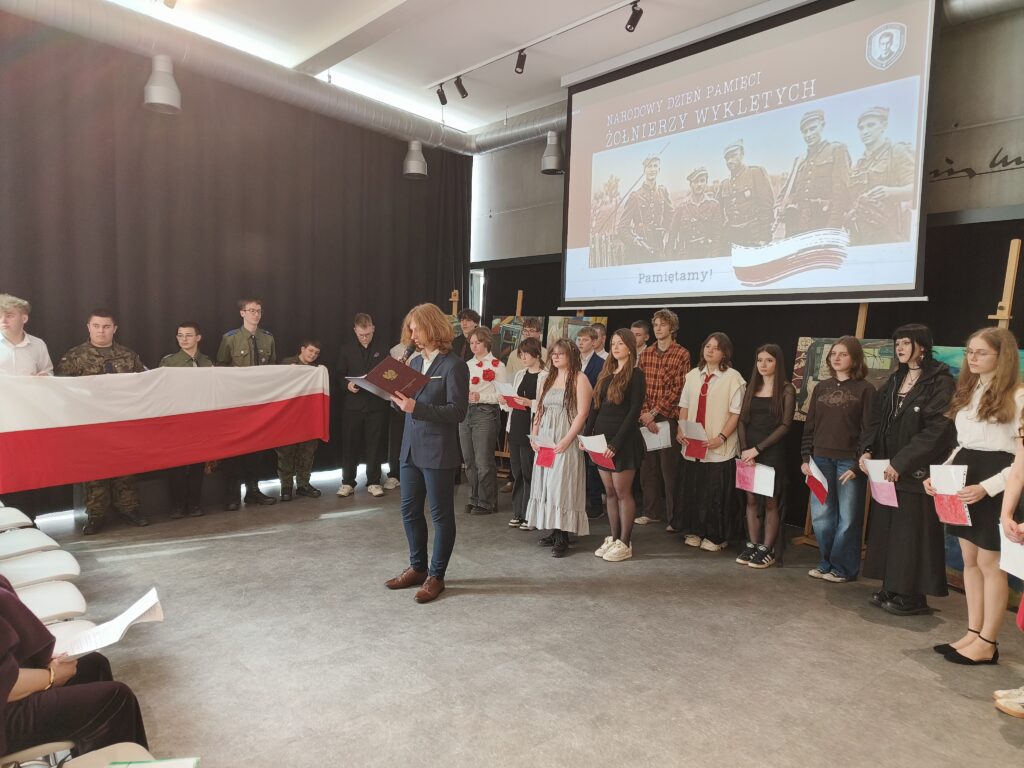 projekt wilczy ślad2